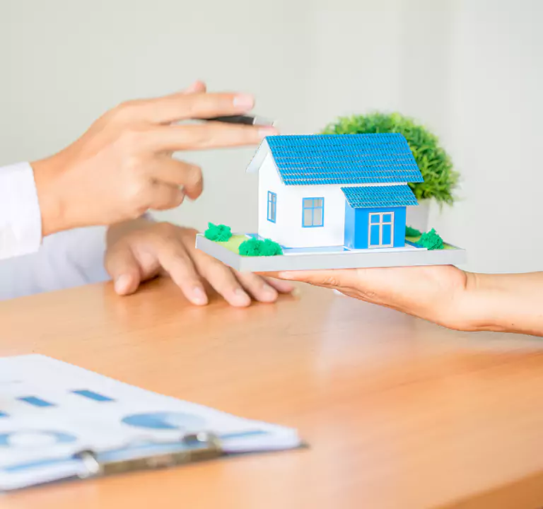 Why Choose Us to Sell a House with a Reverse Mortgage in Wantagh, NY?